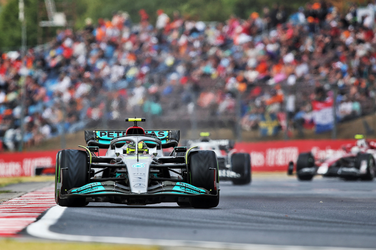 GP UNGHERIA, Lewis Hamilton (GBR) Mercedes AMG F1 W13.
30.07.2022. Formula 1 World Championship, Rd 13, Hungarian Grand Prix, Budapest, Hungary, Qualifiche Day.
 - www.xpbimages.com, EMail: requests@xpbimages.com © Copyright: Coates / XPB Images