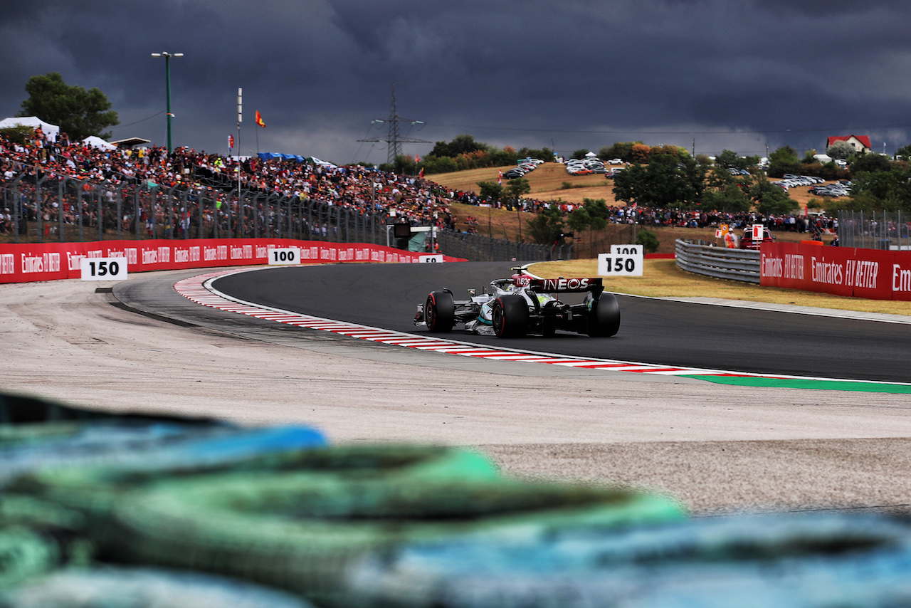 GP UNGHERIA, Lewis Hamilton (GBR) Mercedes AMG F1 W13.
30.07.2022. Formula 1 World Championship, Rd 13, Hungarian Grand Prix, Budapest, Hungary, Qualifiche Day.
 - www.xpbimages.com, EMail: requests@xpbimages.com © Copyright: Coates / XPB Images