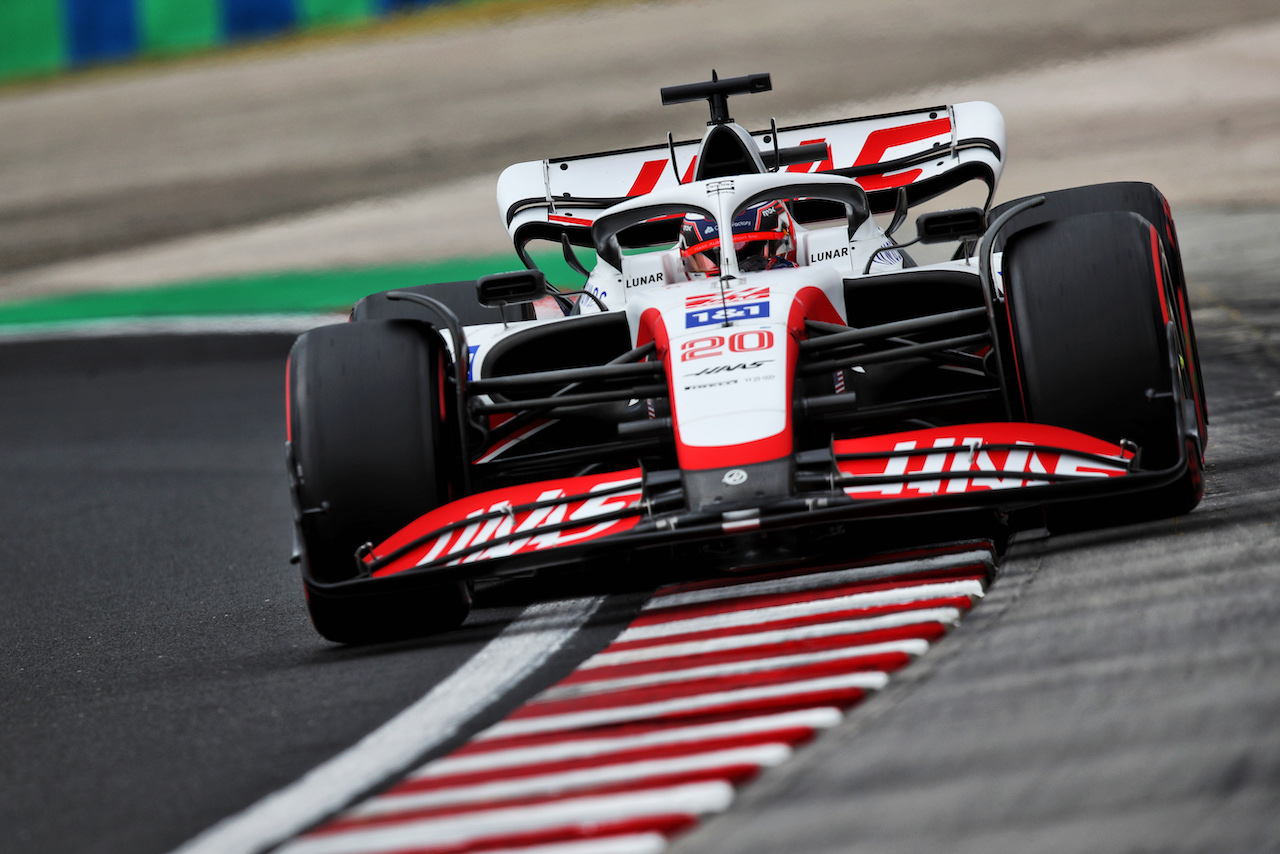 GP UNGHERIA, Kevin Magnussen (DEN) Haas VF-22.
30.07.2022. Formula 1 World Championship, Rd 13, Hungarian Grand Prix, Budapest, Hungary, Qualifiche Day.
 - www.xpbimages.com, EMail: requests@xpbimages.com © Copyright: Coates / XPB Images