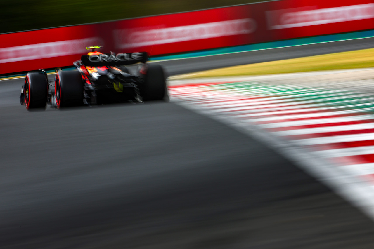 GP UNGHERIA, Sergio Perez (MEX), Red Bull Racing 
30.07.2022. Formula 1 World Championship, Rd 13, Hungarian Grand Prix, Budapest, Hungary, Qualifiche Day.
- www.xpbimages.com, EMail: requests@xpbimages.com ¬© Copyright: Charniaux / XPB Images