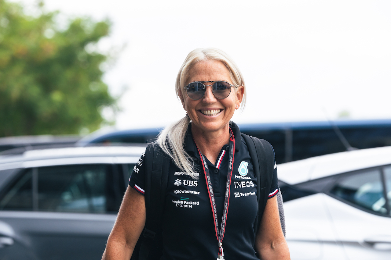 GP UNGHERIA, Angela Cullen (NZL) Mercedes AMG F1 Physiotherapist.
30.07.2022. Formula 1 World Championship, Rd 13, Hungarian Grand Prix, Budapest, Hungary, Qualifiche Day.
- www.xpbimages.com, EMail: requests@xpbimages.com © Copyright: Bearne / XPB Images