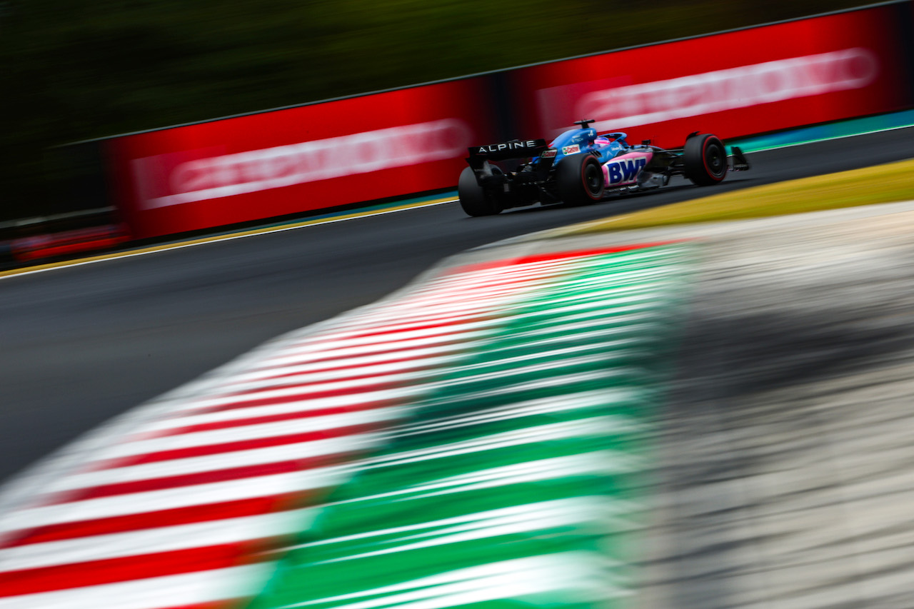 GP UNGHERIA, Fernando Alonso (ESP), Alpine F1 Team 
30.07.2022. Formula 1 World Championship, Rd 13, Hungarian Grand Prix, Budapest, Hungary, Qualifiche Day.
- www.xpbimages.com, EMail: requests@xpbimages.com ¬© Copyright: Charniaux / XPB Images
