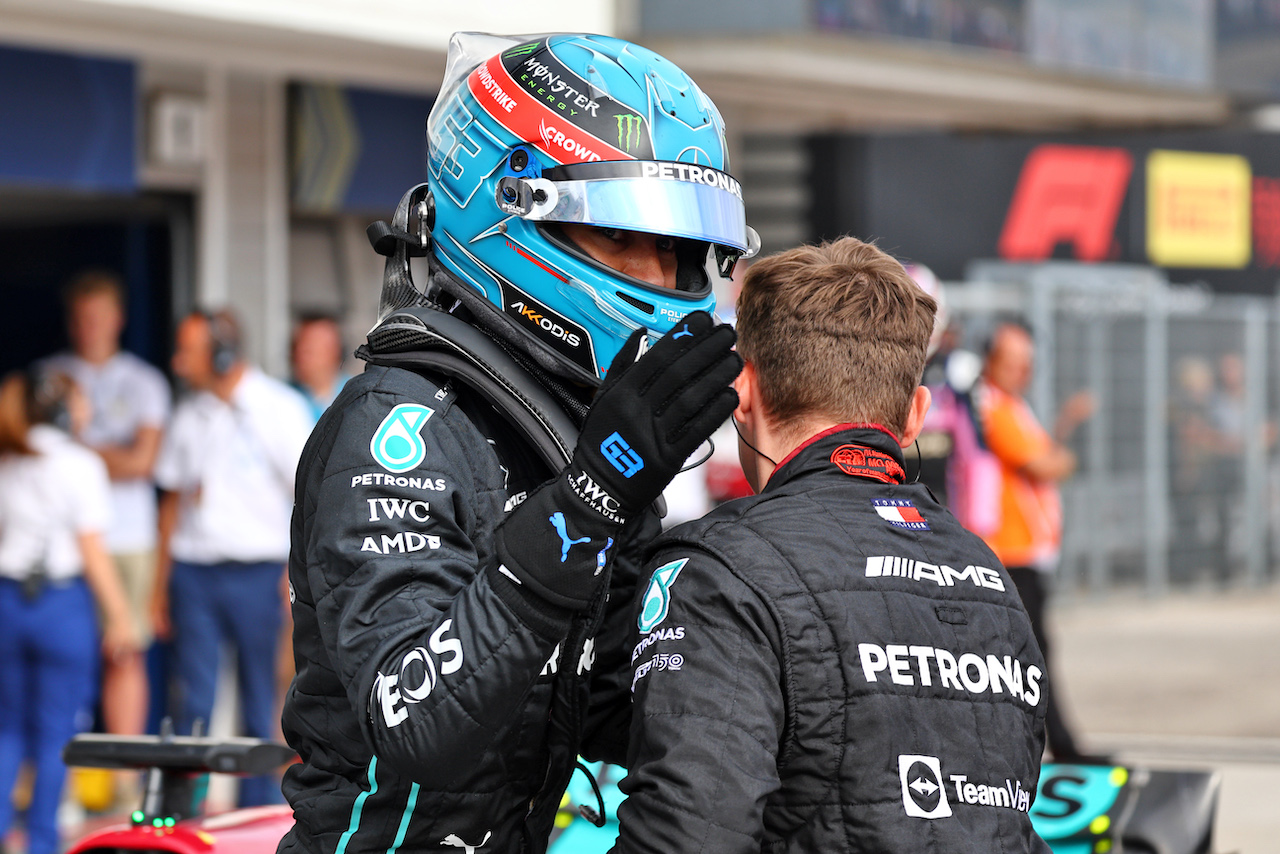 GP UNGHERIA, Pole sitter George Russell (GBR) Mercedes AMG F1 in qualifying parc ferme.
30.07.2022. Formula 1 World Championship, Rd 13, Hungarian Grand Prix, Budapest, Hungary, Qualifiche Day.
- www.xpbimages.com, EMail: requests@xpbimages.com © Copyright: Batchelor / XPB Images