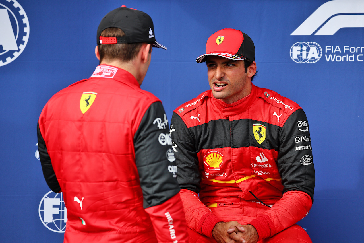 GP UNGHERIA, (L to R): Charles Leclerc (MON) Ferrari in qualifying parc ferme with team mate Carlos Sainz Jr (ESP) Ferrari.
30.07.2022. Formula 1 World Championship, Rd 13, Hungarian Grand Prix, Budapest, Hungary, Qualifiche Day.
- www.xpbimages.com, EMail: requests@xpbimages.com © Copyright: Batchelor / XPB Images