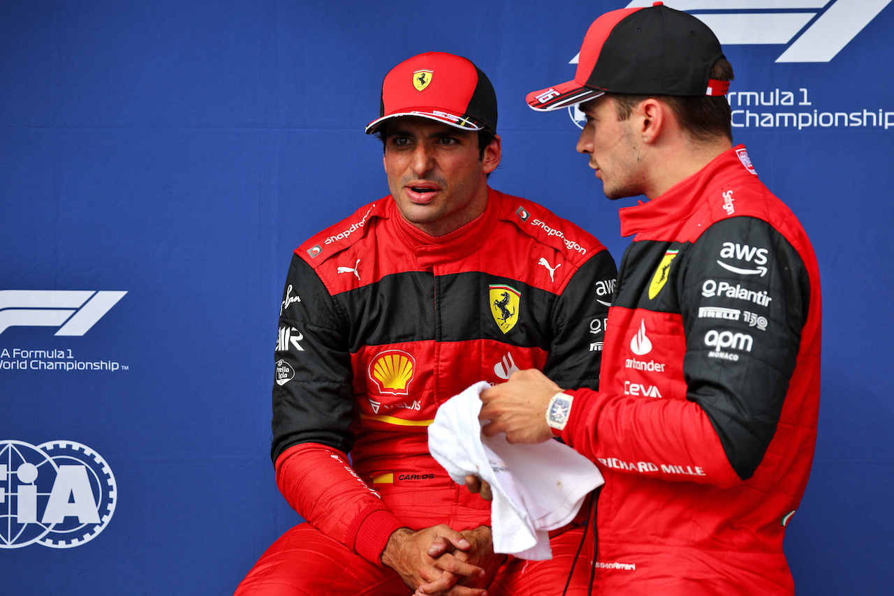 GP UNGHERIA, (L to R): Carlos Sainz Jr (ESP) Ferrari in qualifying parc ferme with team mate Charles Leclerc (MON) Ferrari.
30.07.2022. Formula 1 World Championship, Rd 13, Hungarian Grand Prix, Budapest, Hungary, Qualifiche Day.
- www.xpbimages.com, EMail: requests@xpbimages.com © Copyright: Batchelor / XPB Images