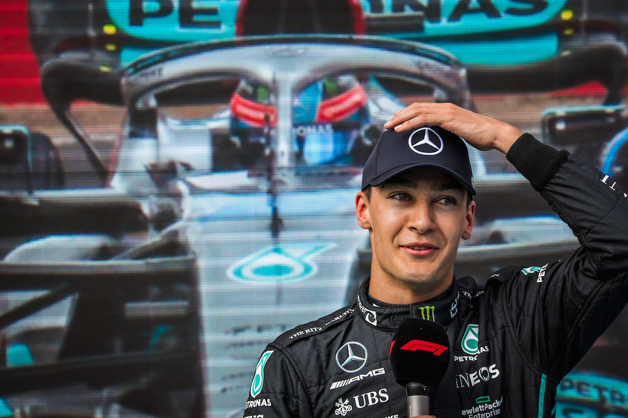 GP UNGHERIA, Pole sitter George Russell (GBR) Mercedes AMG F1 in qualifying parc ferme.
30.07.2022. Formula 1 World Championship, Rd 13, Hungarian Grand Prix, Budapest, Hungary, Qualifiche Day.
- www.xpbimages.com, EMail: requests@xpbimages.com © Copyright: Bearne / XPB Images