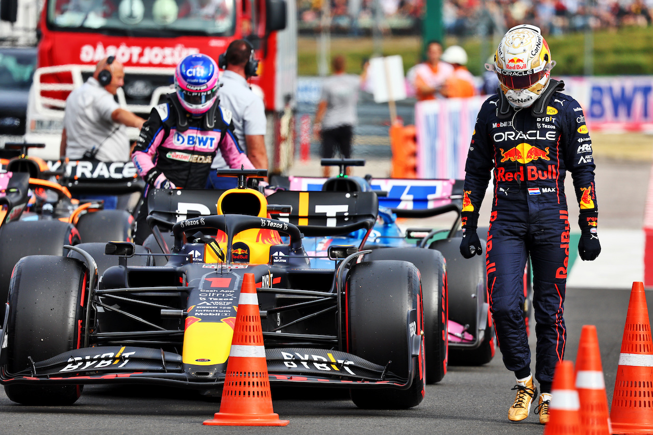 GP UNGHERIA, Max Verstappen (NLD) Red Bull Racing RB18 in qualifying parc ferme.
30.07.2022. Formula 1 World Championship, Rd 13, Hungarian Grand Prix, Budapest, Hungary, Qualifiche Day.
- www.xpbimages.com, EMail: requests@xpbimages.com © Copyright: Batchelor / XPB Images