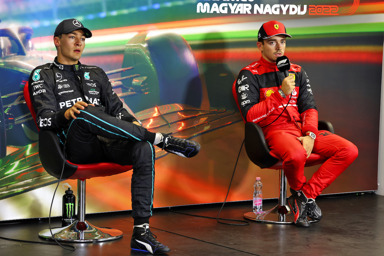 GP UNGHERIA, (L to R): George Russell (GBR) Mercedes AMG F1 e Charles Leclerc (MON) Ferrari in the post qualifying FIA Press Conference.
30.07.2022. Formula 1 World Championship, Rd 13, Hungarian Grand Prix, Budapest, Hungary, Qualifiche Day.
- www.xpbimages.com, EMail: requests@xpbimages.com © Copyright: Batchelor / XPB Images