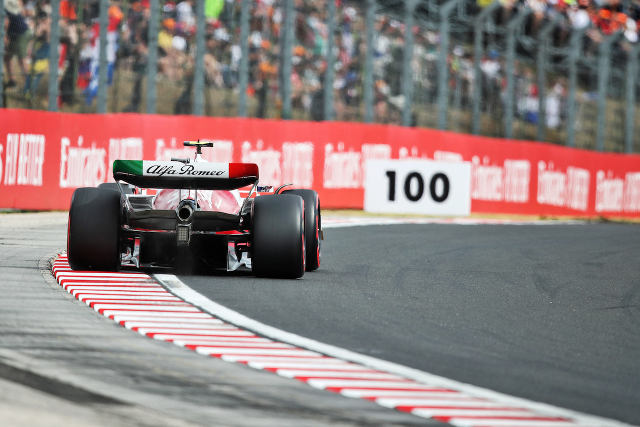 GP UNGHERIA, Guanyu Zhou (CHN) Alfa Romeo F1 Team C42.
30.07.2022. Formula 1 World Championship, Rd 13, Hungarian Grand Prix, Budapest, Hungary, Qualifiche Day.
 - www.xpbimages.com, EMail: requests@xpbimages.com © Copyright: Coates / XPB Images