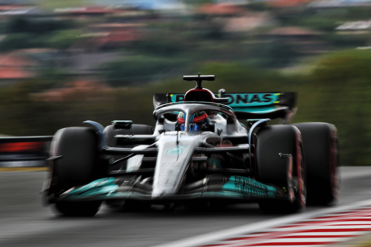 GP UNGHERIA, George Russell (GBR) Mercedes AMG F1 W13.
30.07.2022. Formula 1 World Championship, Rd 13, Hungarian Grand Prix, Budapest, Hungary, Qualifiche Day.
 - www.xpbimages.com, EMail: requests@xpbimages.com © Copyright: Coates / XPB Images