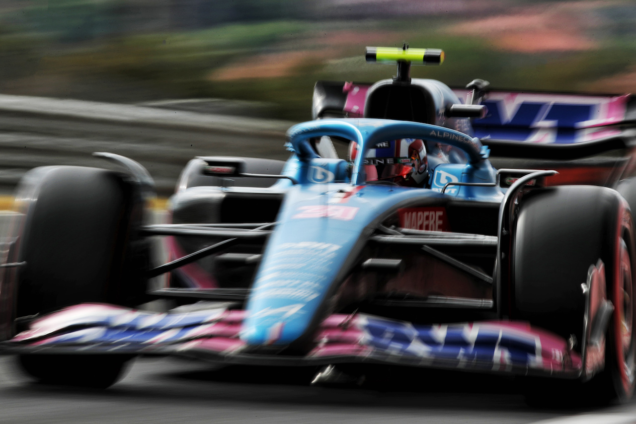 GP UNGHERIA, Esteban Ocon (FRA) Alpine F1 Team A522.
30.07.2022. Formula 1 World Championship, Rd 13, Hungarian Grand Prix, Budapest, Hungary, Qualifiche Day.
 - www.xpbimages.com, EMail: requests@xpbimages.com © Copyright: Coates / XPB Images