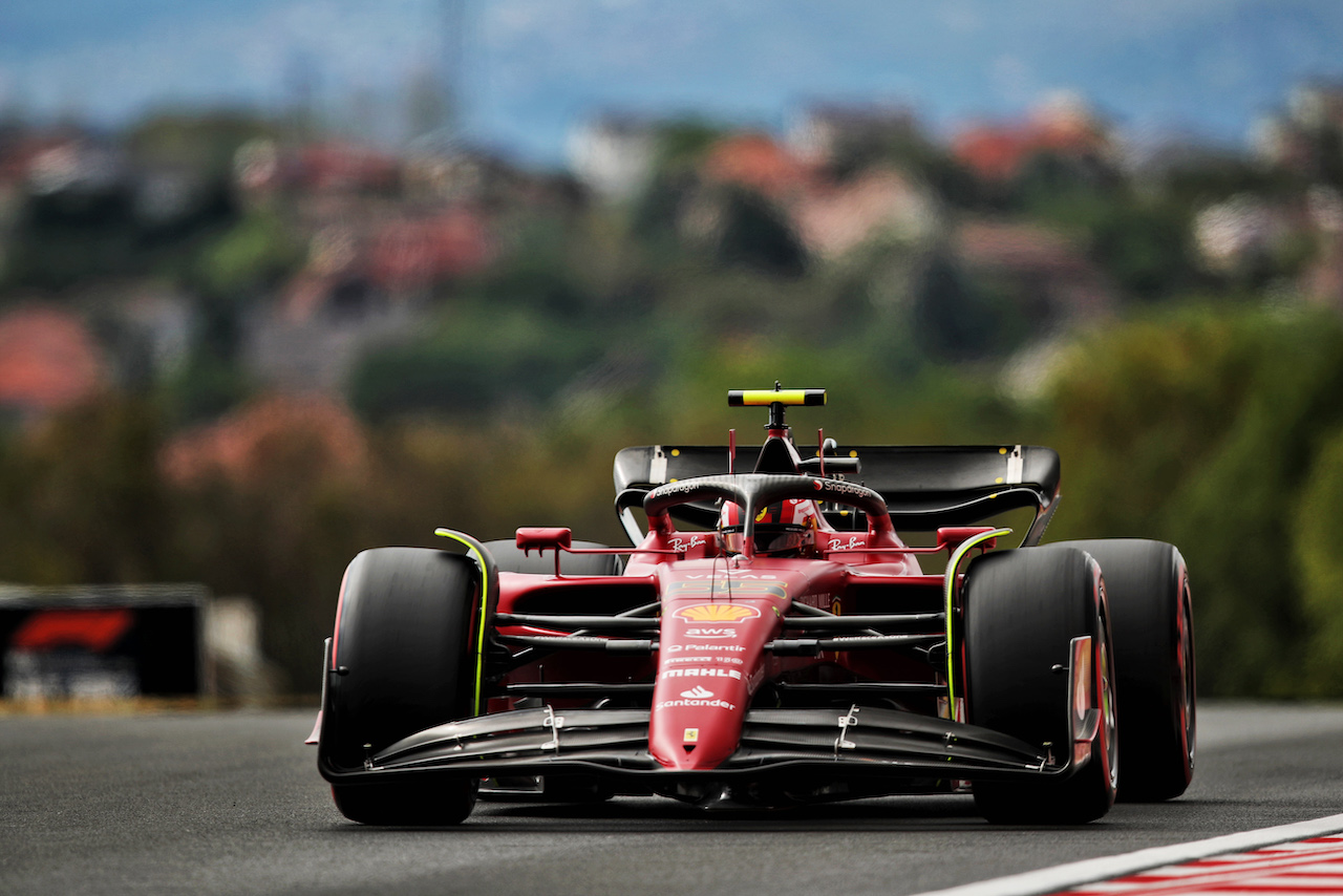 GP UNGHERIA, Carlos Sainz Jr (ESP) Ferrari F1-75.
30.07.2022. Formula 1 World Championship, Rd 13, Hungarian Grand Prix, Budapest, Hungary, Qualifiche Day.
 - www.xpbimages.com, EMail: requests@xpbimages.com © Copyright: Coates / XPB Images