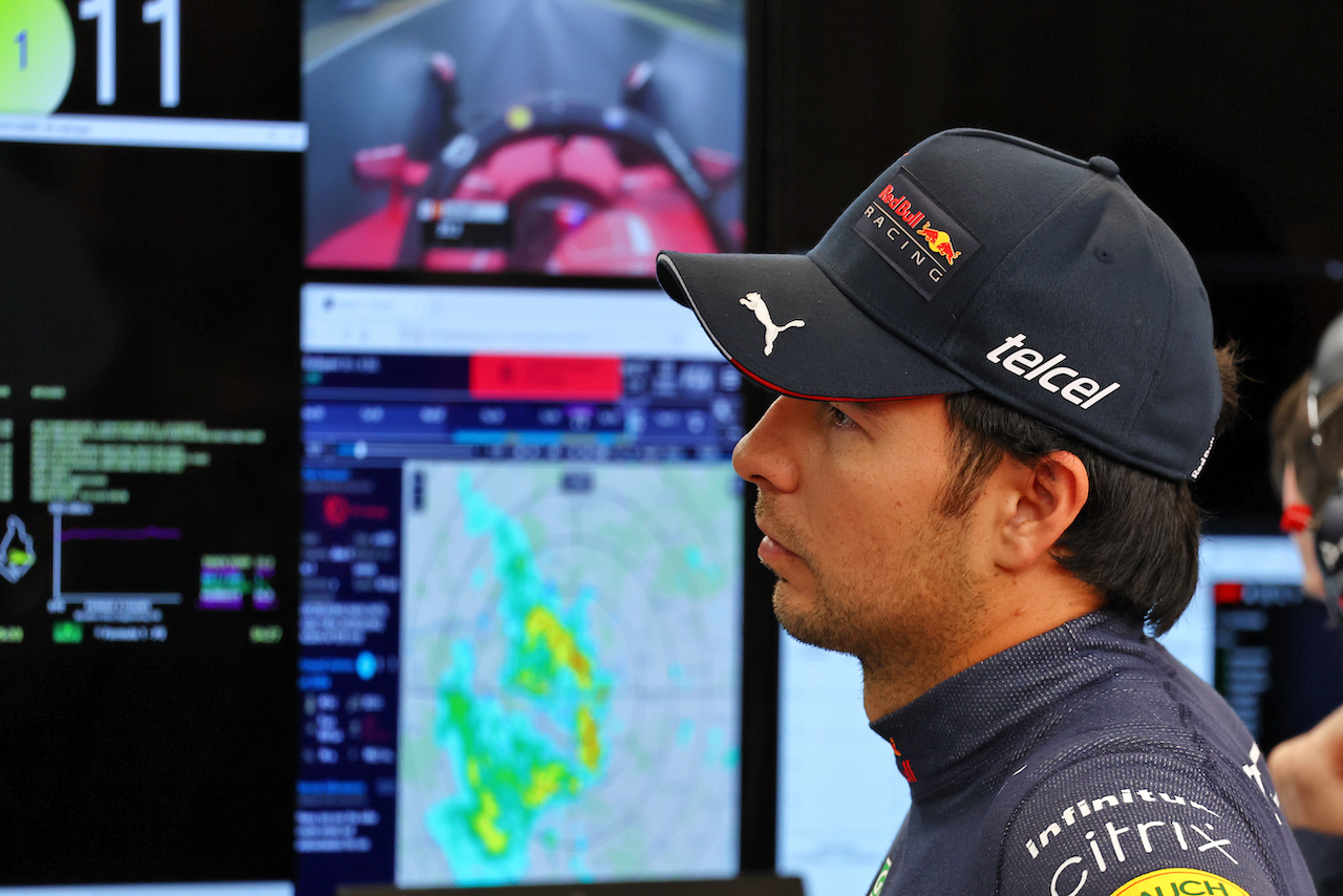 GP UNGHERIA, Sergio Perez (MEX) Red Bull Racing.
30.07.2022. Formula 1 World Championship, Rd 13, Hungarian Grand Prix, Budapest, Hungary, Qualifiche Day.
- www.xpbimages.com, EMail: requests@xpbimages.com © Copyright: Batchelor / XPB Images