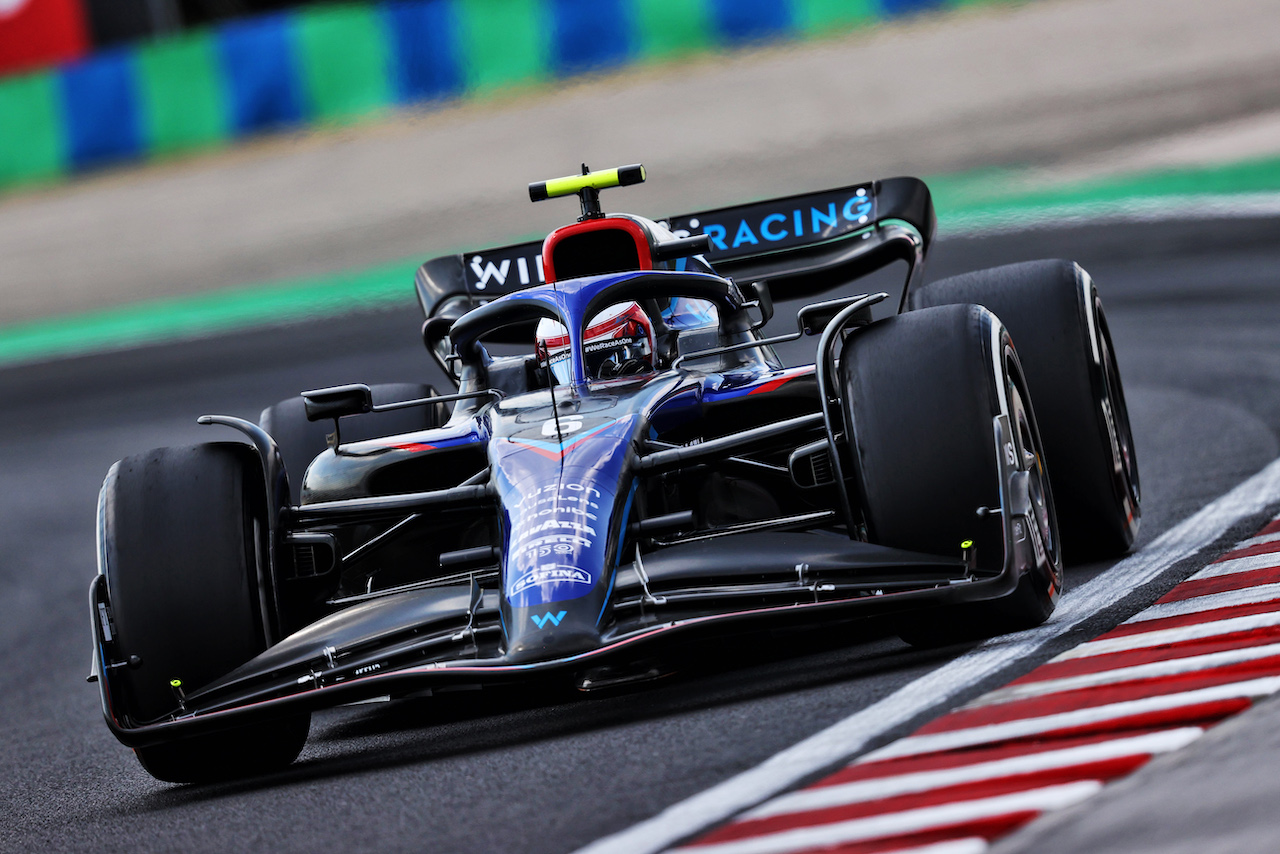 GP UNGHERIA, Nicholas Latifi (CDN) Williams Racing FW44.
29.07.2022. Formula 1 World Championship, Rd 13, Hungarian Grand Prix, Budapest, Hungary, Practice Day.
- www.xpbimages.com, EMail: requests@xpbimages.com © Copyright: Moy / XPB Images