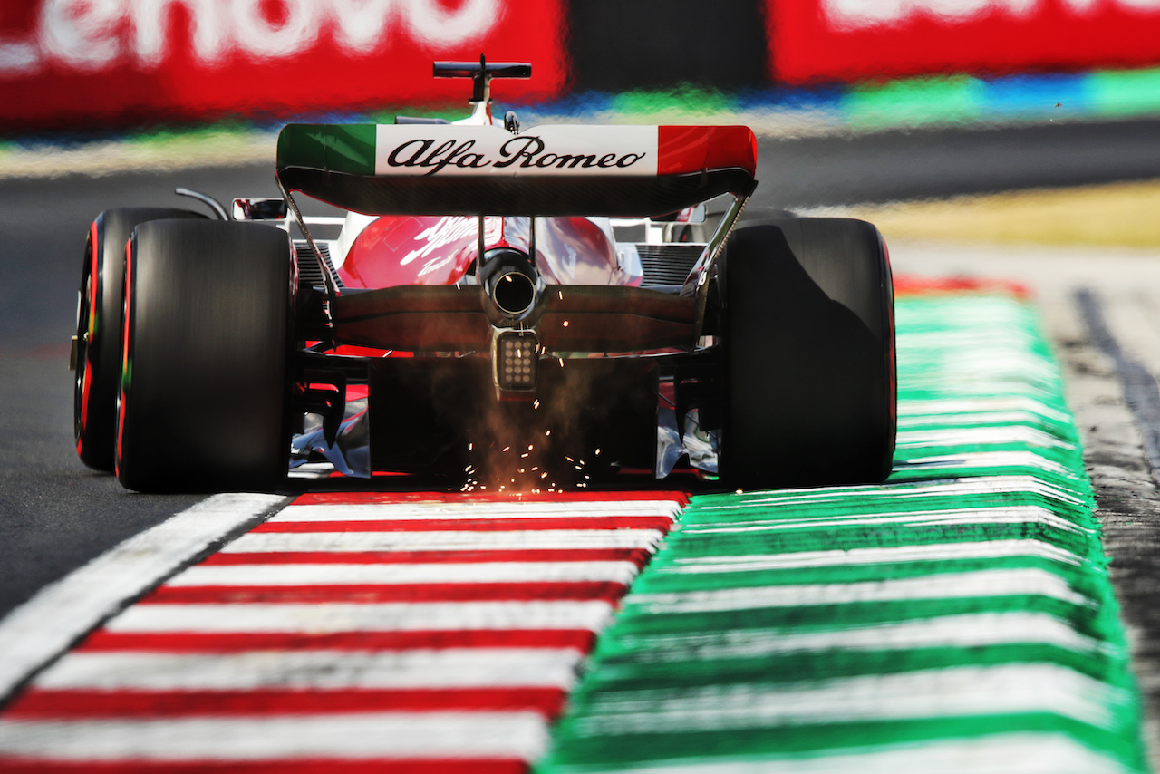 GP UNGHERIA, Robert Kubica (POL) Alfa Romeo F1 Team C42 Reserve Driver.
29.07.2022. Formula 1 World Championship, Rd 13, Hungarian Grand Prix, Budapest, Hungary, Practice Day.
 - www.xpbimages.com, EMail: requests@xpbimages.com © Copyright: Coates / XPB Images