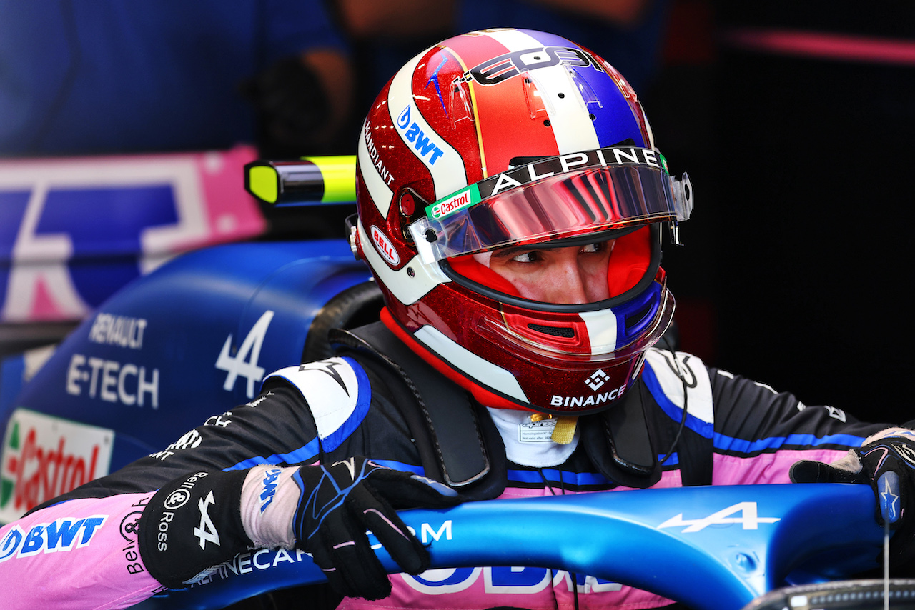 GP UNGHERIA, Esteban Ocon (FRA) Alpine F1 Team A522.
29.07.2022. Formula 1 World Championship, Rd 13, Hungarian Grand Prix, Budapest, Hungary, Practice Day.
- www.xpbimages.com, EMail: requests@xpbimages.com © Copyright: Batchelor / XPB Images