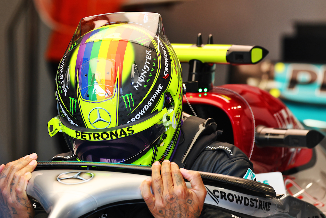 GP UNGHERIA, Lewis Hamilton (GBR) Mercedes AMG F1 W13.
29.07.2022. Formula 1 World Championship, Rd 13, Hungarian Grand Prix, Budapest, Hungary, Practice Day.
- www.xpbimages.com, EMail: requests@xpbimages.com © Copyright: Batchelor / XPB Images