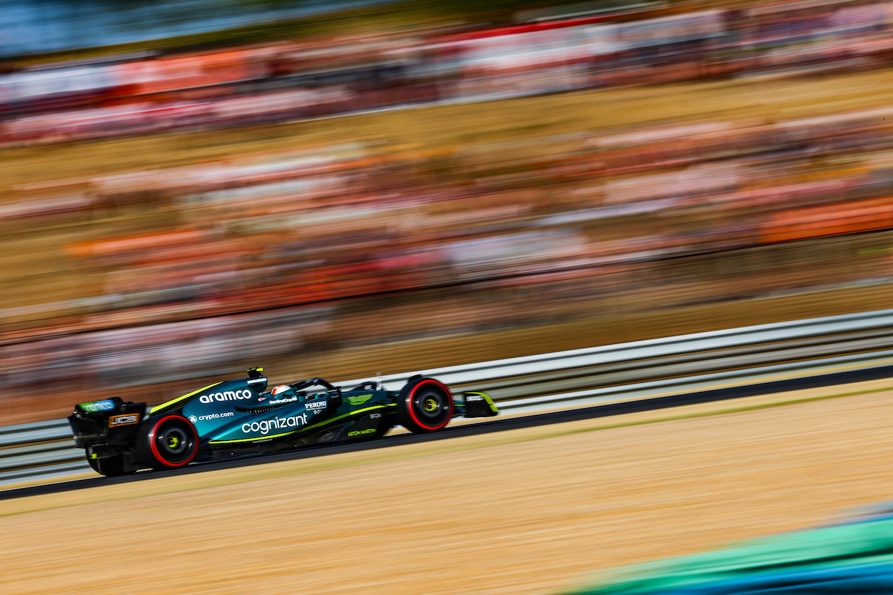 GP UNGHERIA, Sebastian Vettel (GER), Aston Martin F1 Team 
29.07.2022. Formula 1 World Championship, Rd 13, Hungarian Grand Prix, Budapest, Hungary, Practice Day.
- www.xpbimages.com, EMail: requests@xpbimages.com ¬© Copyright: Charniaux / XPB Images