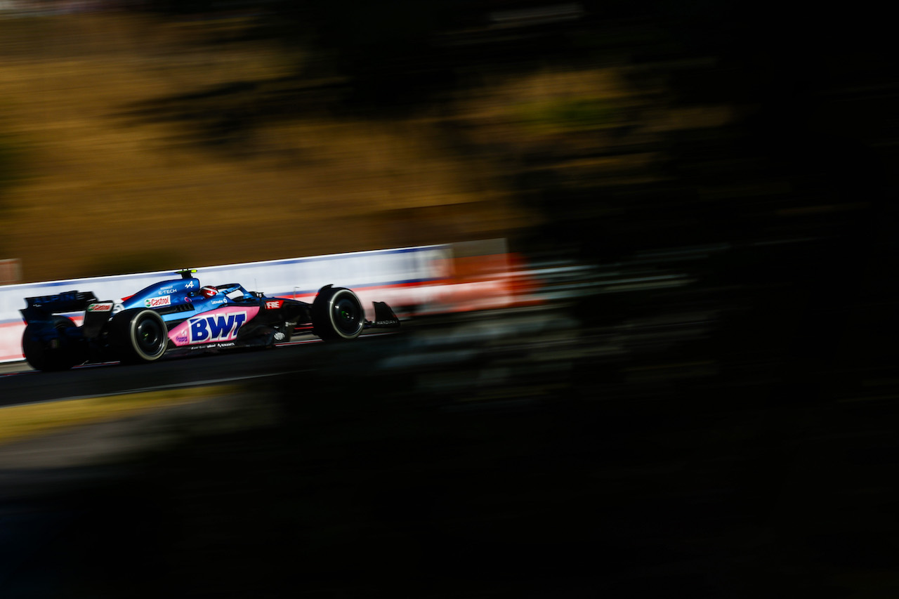 GP UNGHERIA, Esteban Ocon (FRA), Alpine F1 Team 
29.07.2022. Formula 1 World Championship, Rd 13, Hungarian Grand Prix, Budapest, Hungary, Practice Day.
- www.xpbimages.com, EMail: requests@xpbimages.com ¬© Copyright: Charniaux / XPB Images
