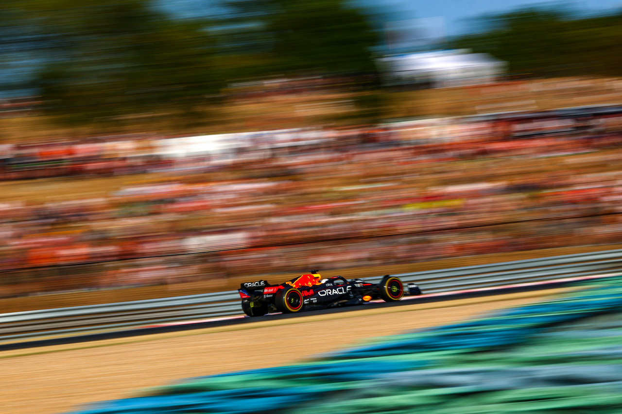 GP UNGHERIA, Max Verstappen (NLD), Red Bull Racing 
29.07.2022. Formula 1 World Championship, Rd 13, Hungarian Grand Prix, Budapest, Hungary, Practice Day.
- www.xpbimages.com, EMail: requests@xpbimages.com ¬© Copyright: Charniaux / XPB Images