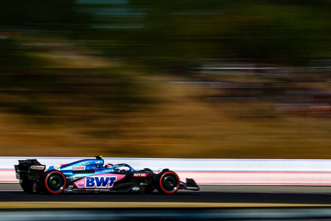 GP UNGHERIA, Esteban Ocon (FRA), Alpine F1 Team 
29.07.2022. Formula 1 World Championship, Rd 13, Hungarian Grand Prix, Budapest, Hungary, Practice Day.
- www.xpbimages.com, EMail: requests@xpbimages.com ¬© Copyright: Charniaux / XPB Images