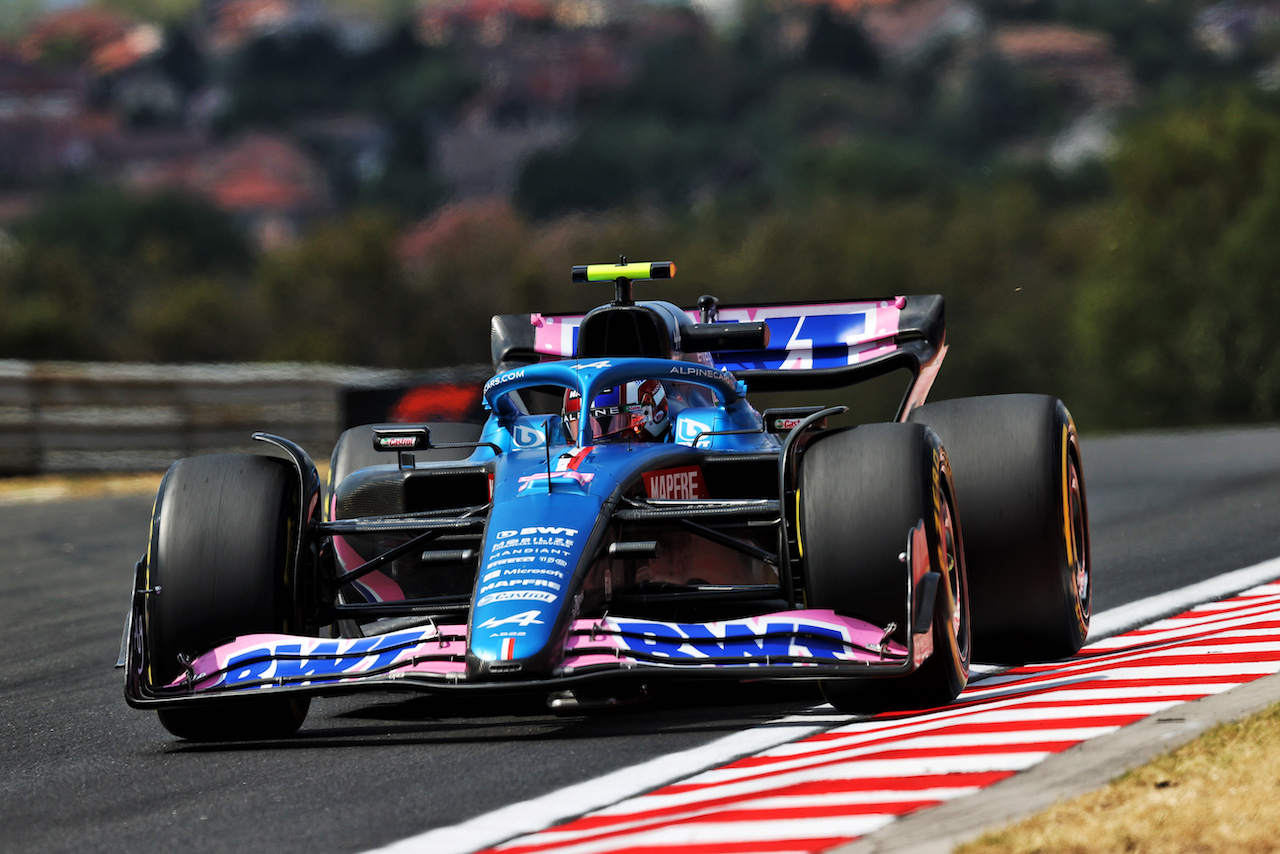 GP UNGHERIA, Esteban Ocon (FRA) Alpine F1 Team A522.
29.07.2022. Formula 1 World Championship, Rd 13, Hungarian Grand Prix, Budapest, Hungary, Practice Day.
- www.xpbimages.com, EMail: requests@xpbimages.com © Copyright: Moy / XPB Images