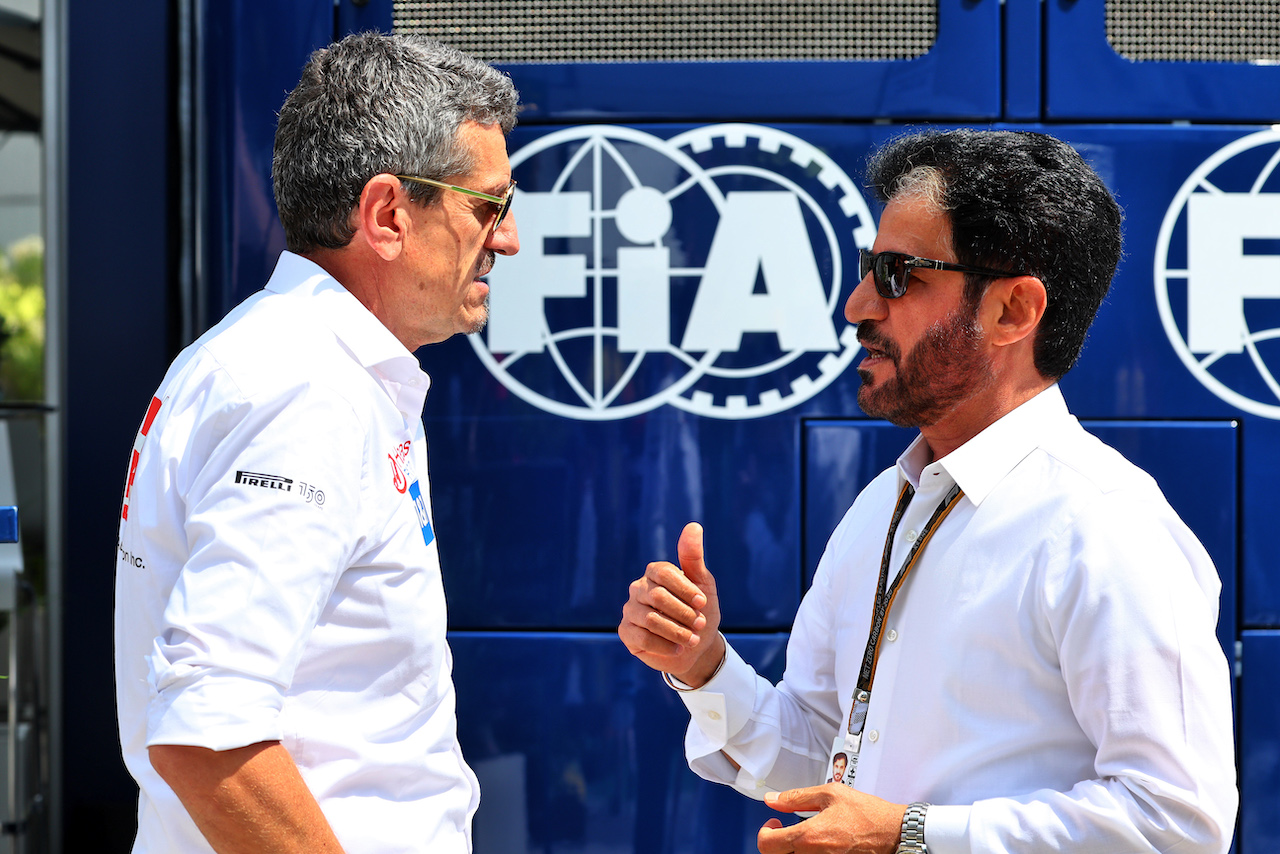 GP UNGHERIA, (L to R): Guenther Steiner (ITA) Haas F1 Team Prinicipal with Mohammed Bin Sulayem (UAE) FIA President.
29.07.2022. Formula 1 World Championship, Rd 13, Hungarian Grand Prix, Budapest, Hungary, Practice Day.
- www.xpbimages.com, EMail: requests@xpbimages.com © Copyright: Batchelor / XPB Images
