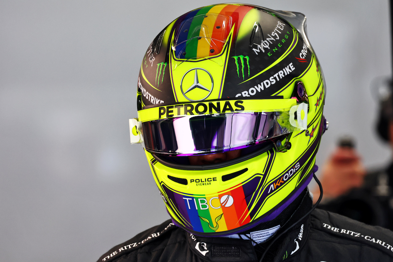 GP UNGHERIA, Lewis Hamilton (GBR) Mercedes AMG F1.
29.07.2022. Formula 1 World Championship, Rd 13, Hungarian Grand Prix, Budapest, Hungary, Practice Day.
- www.xpbimages.com, EMail: requests@xpbimages.com © Copyright: Batchelor / XPB Images