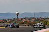GP UNGHERIA, Nicholas Latifi (CDN) Williams Racing FW44 e Pierre Gasly (FRA) AlphaTauri AT03.
29.07.2022. Formula 1 World Championship, Rd 13, Hungarian Grand Prix, Budapest, Hungary, Practice Day.
- www.xpbimages.com, EMail: requests@xpbimages.com © Copyright: Batchelor / XPB Images