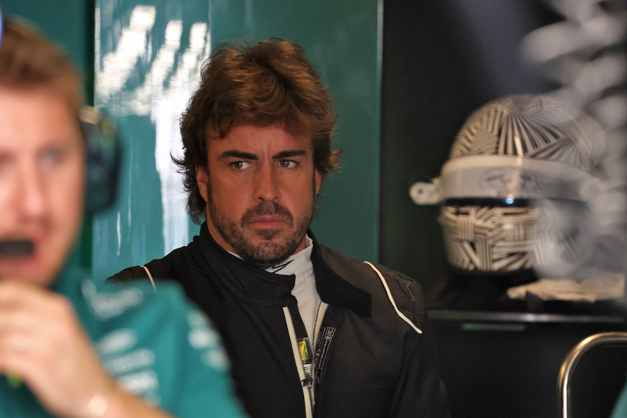 TEST ABU DHABI, Fernando Alonso (ESP) Aston Martin F1 Team.
22.11.2022. Formula 1 Testing, Yas Marina Circuit, Abu Dhabi, Tuesday.
- www.xpbimages.com, EMail: requests@xpbimages.com © Copyright: Bearne / XPB Images