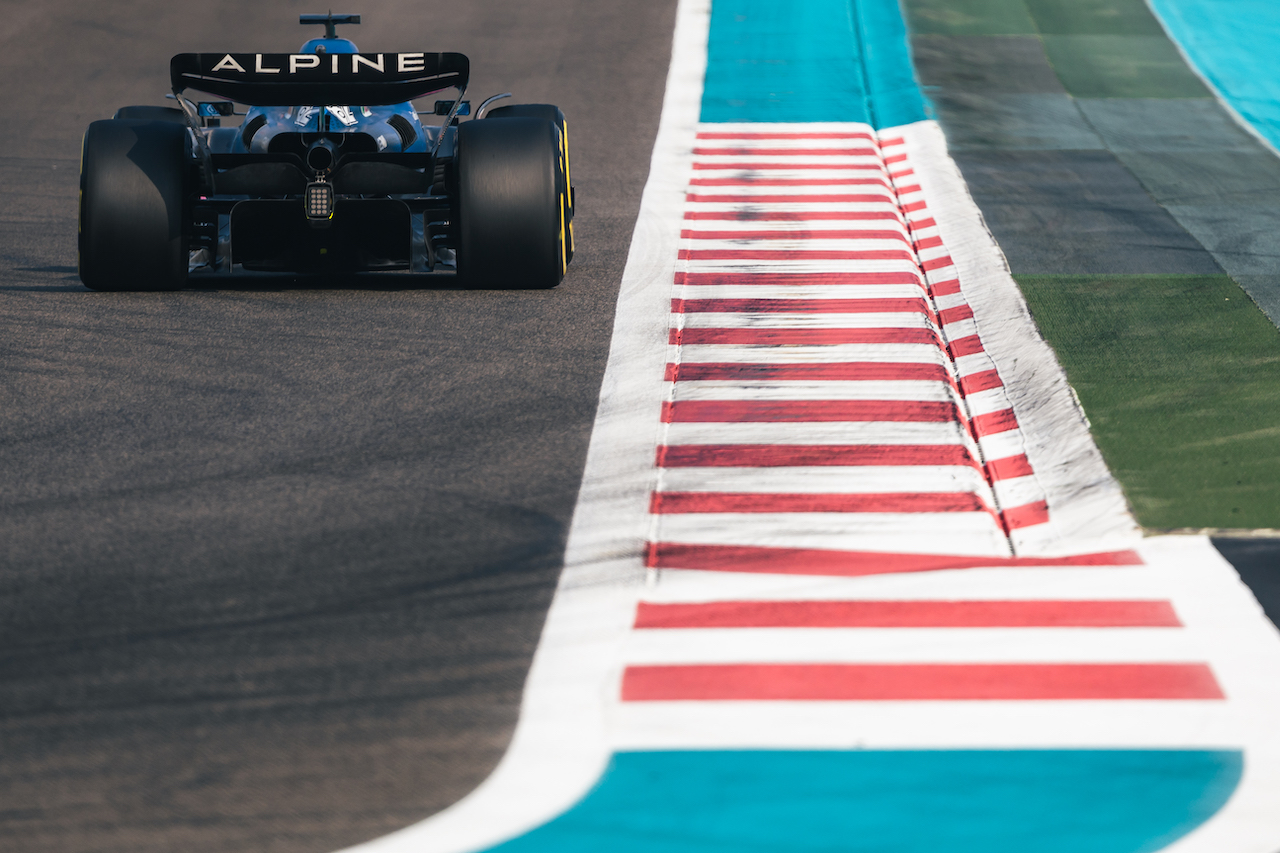 TEST ABU DHABI