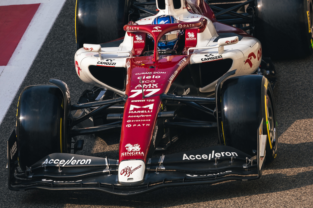 TEST ABU DHABI, Valtteri Bottas (FIN) Alfa Romeo F1 Team C42.
22.11.2022. Formula 1 Testing, Yas Marina Circuit, Abu Dhabi, Tuesday.
- www.xpbimages.com, EMail: requests@xpbimages.com © Copyright: Bearne / XPB Images