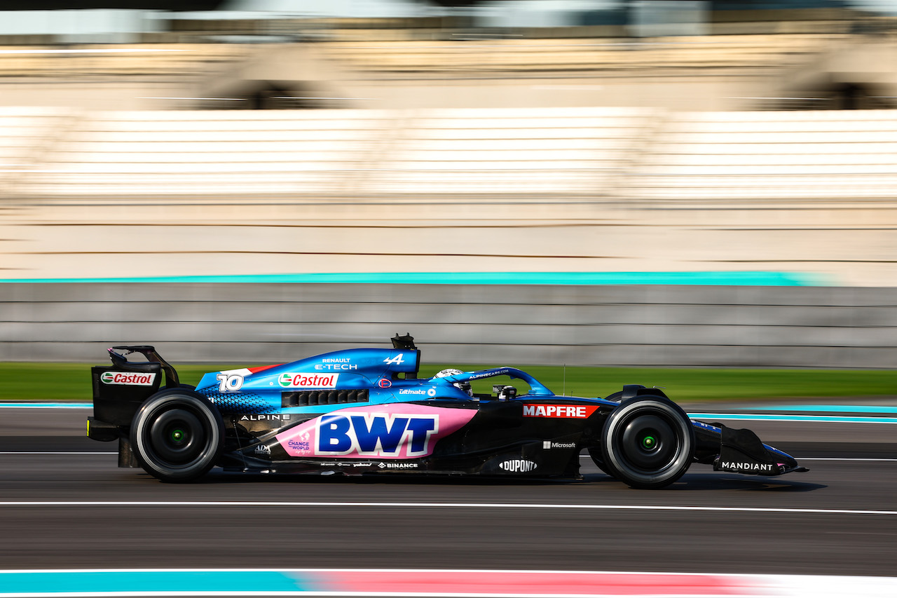 TEST ABU DHABI, Pierre Gasly (FRA), Alpine F1 Team 
22.11.2022. Formula 1 Testing, Yas Marina Circuit, Abu Dhabi, Tuesday.
- www.xpbimages.com, EMail: requests@xpbimages.com © Copyright: Charniaux / XPB Images