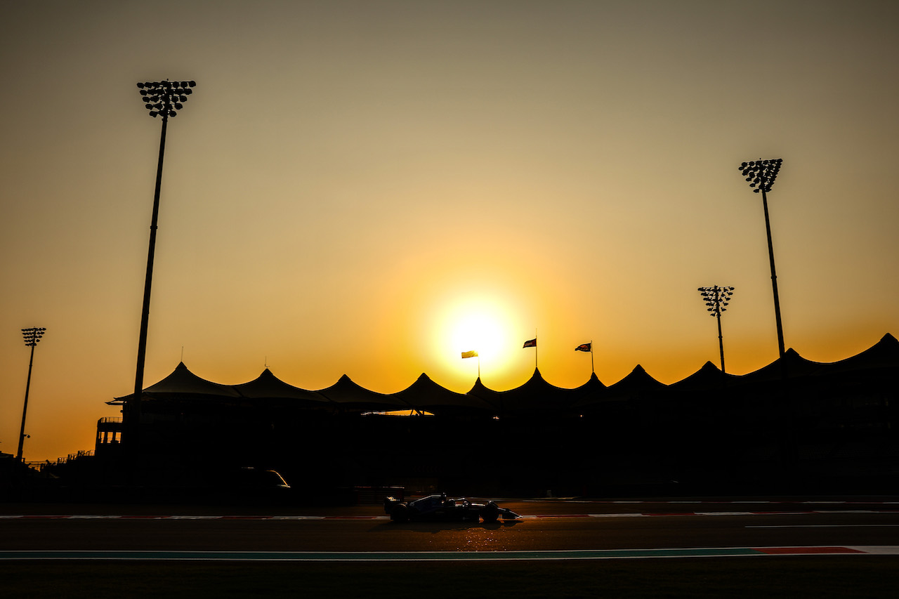 TEST ABU DHABI