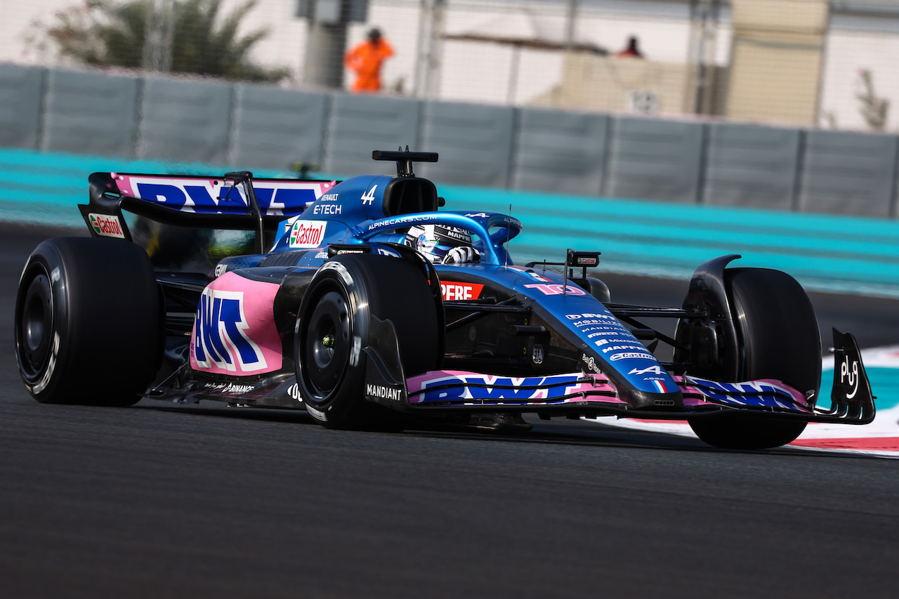 TEST ABU DHABI, Pierre Gasly (FRA), Alpine F1 Team 
22.11.2022. Formula 1 Testing, Yas Marina Circuit, Abu Dhabi, Tuesday.
- www.xpbimages.com, EMail: requests@xpbimages.com ¬© Copyright: Charniaux / XPB Images