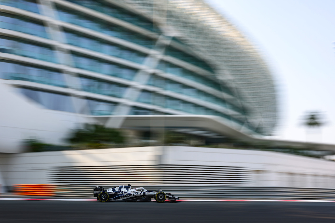 TEST ABU DHABI, Nyck de Vries (NLD) Alpha Tauri 
22.11.2022. Formula 1 Testing, Yas Marina Circuit, Abu Dhabi, Tuesday.
- www.xpbimages.com, EMail: requests@xpbimages.com ¬© Copyright: Charniaux / XPB Images