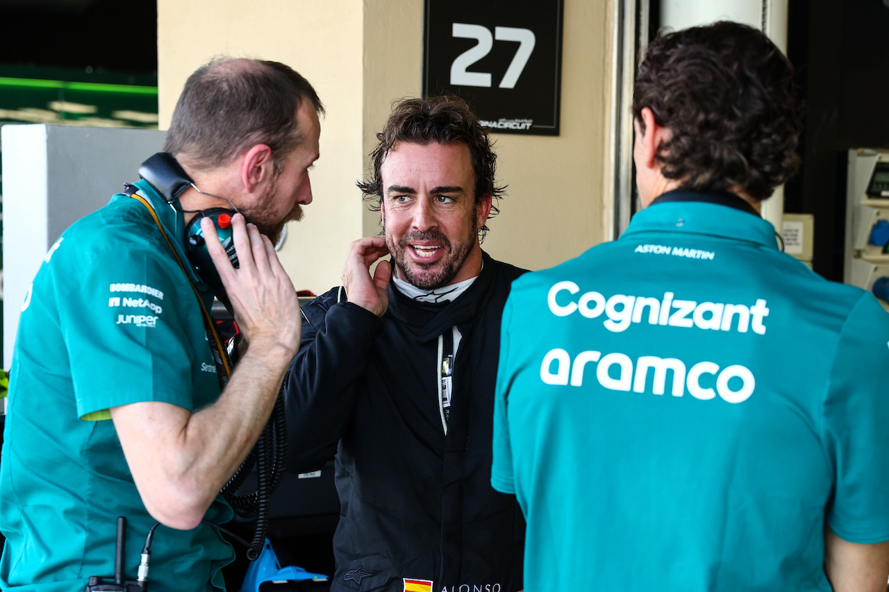 TEST ABU DHABI, Fernando Alonso (ESP), Aston Martin Racing 
22.11.2022. Formula 1 Testing, Yas Marina Circuit, Abu Dhabi, Tuesday.
- www.xpbimages.com, EMail: requests@xpbimages.com ¬© Copyright: Charniaux / XPB Images