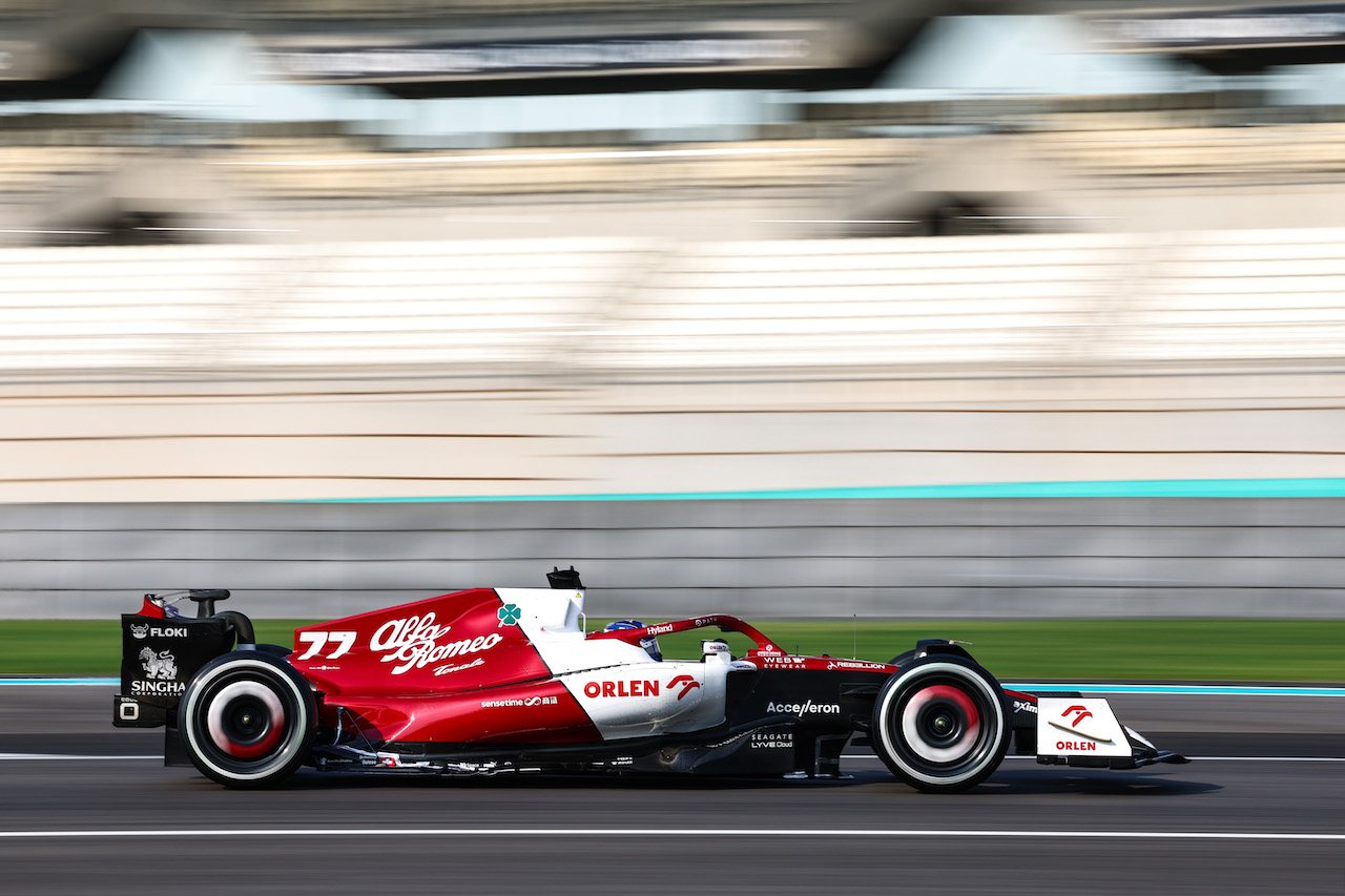 TEST ABU DHABI, Valtteri Bottas (FIN), Alfa Romeo Racing 
22.11.2022. Formula 1 Testing, Yas Marina Circuit, Abu Dhabi, Tuesday.
- www.xpbimages.com, EMail: requests@xpbimages.com © Copyright: Charniaux / XPB Images