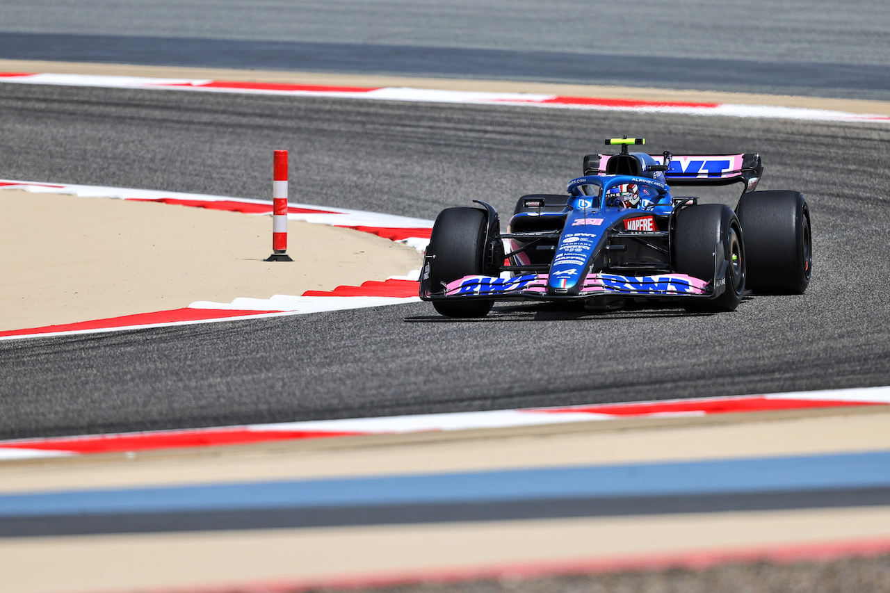 TEST BAHRAIN, Esteban Ocon (FRA) Alpine F1 Team A522.
10.03.2022. Formula 1 Testing, Sakhir, Bahrain, Day One.
- www.xpbimages.com, EMail: requests@xpbimages.com © Copyright: Moy / XPB Images