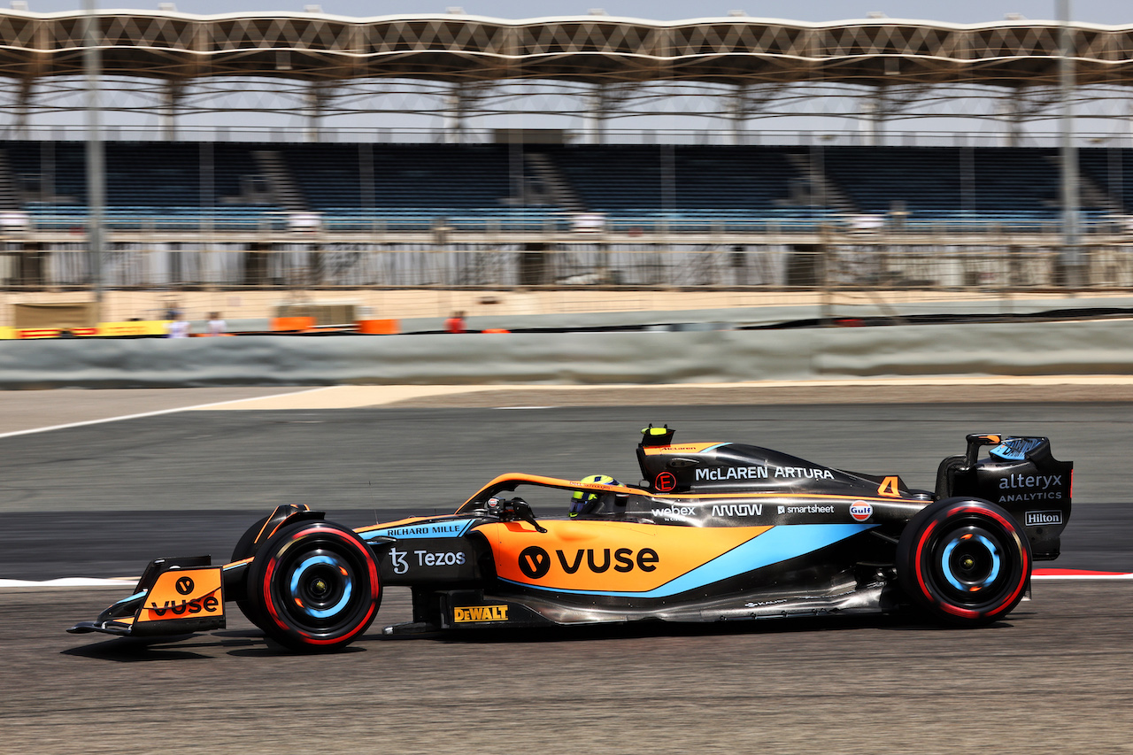 TEST BAHRAIN, Lando Norris (GBR) McLaren MCL36.
10.03.2022. Formula 1 Testing, Sakhir, Bahrain, Day One.
- www.xpbimages.com, EMail: requests@xpbimages.com © Copyright: Batchelor / XPB Images