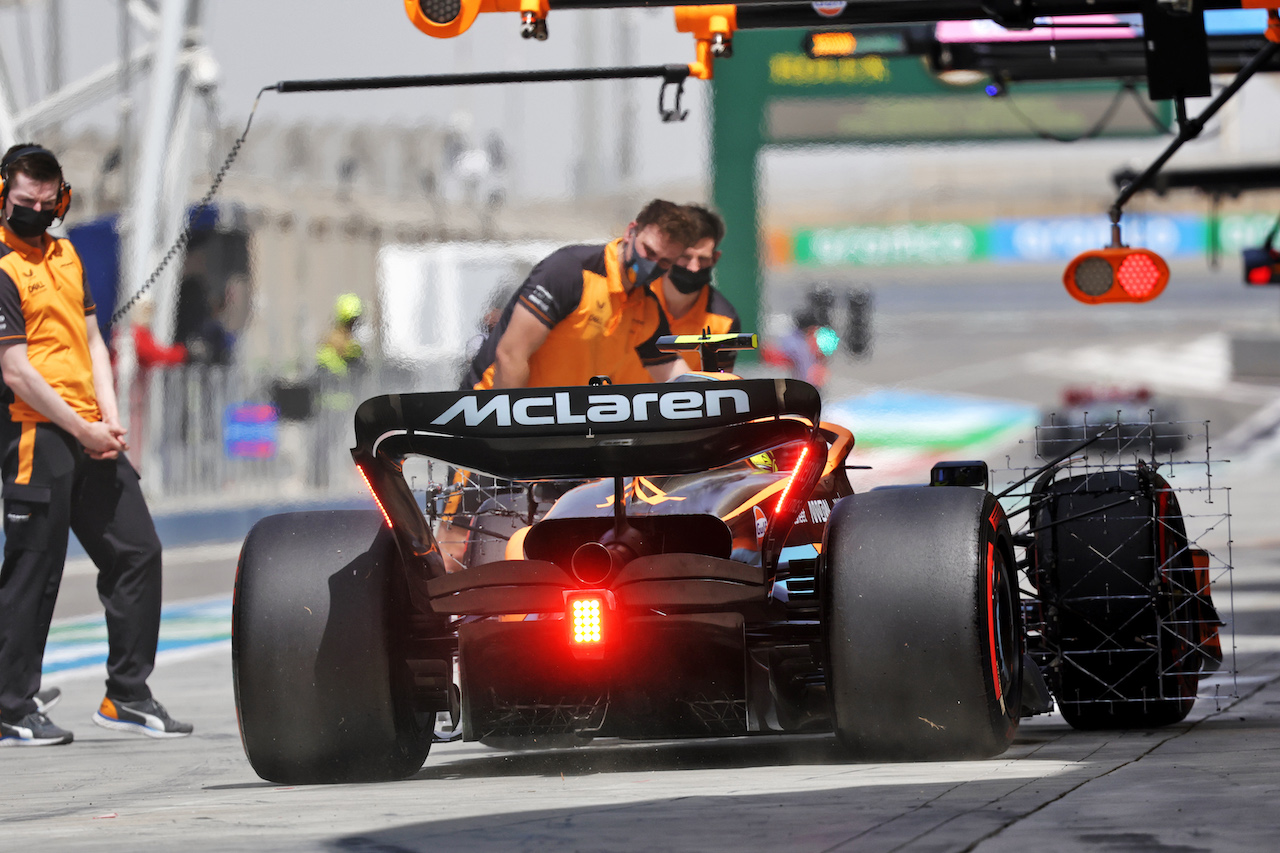 TEST BAHRAIN, Lando Norris (GBR) McLaren MCL36.
10.03.2022. Formula 1 Testing, Sakhir, Bahrain, Day One.
- www.xpbimages.com, EMail: requests@xpbimages.com © Copyright: Bearne / XPB Images