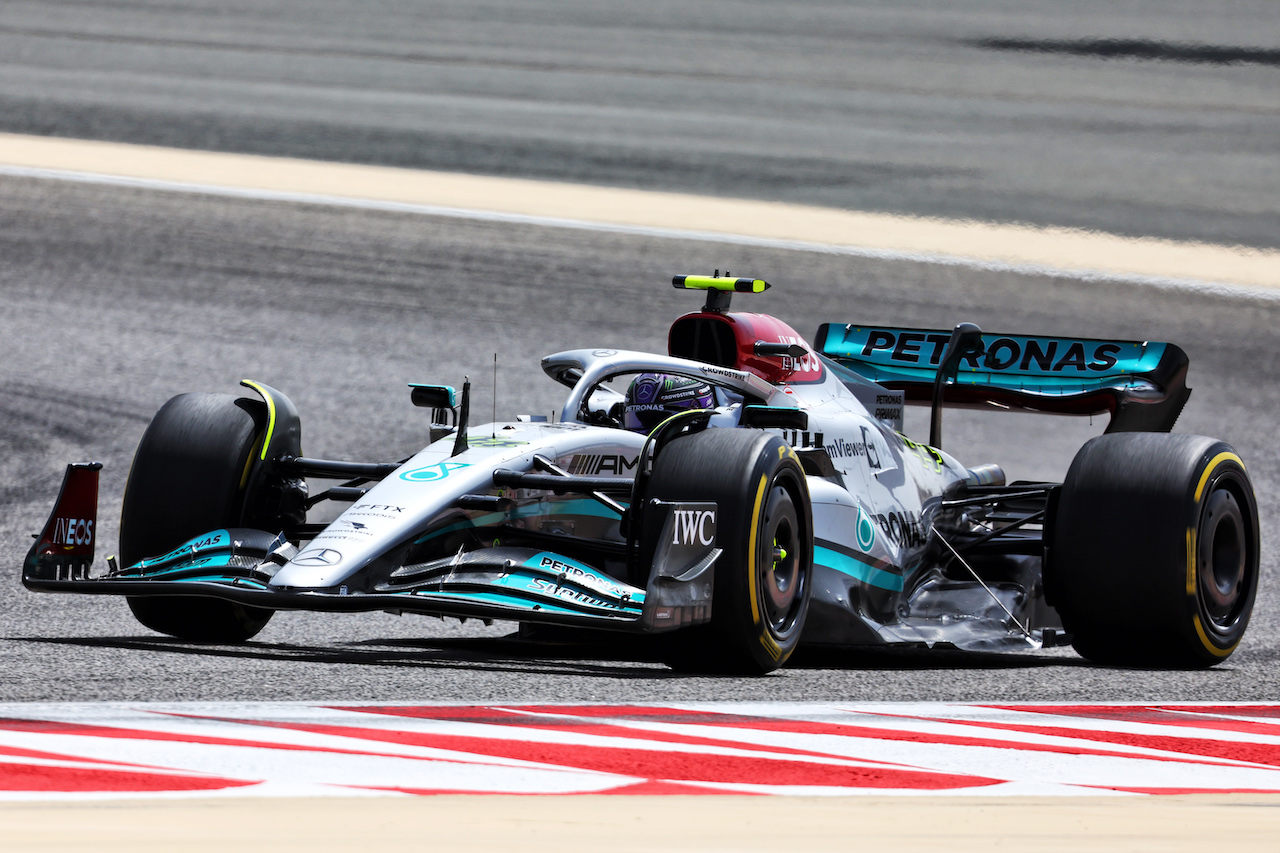 TEST BAHRAIN, Lewis Hamilton (GBR) Mercedes AMG F1 W13.
10.03.2022. Formula 1 Testing, Sakhir, Bahrain, Day One.
- www.xpbimages.com, EMail: requests@xpbimages.com © Copyright: Batchelor / XPB Images
