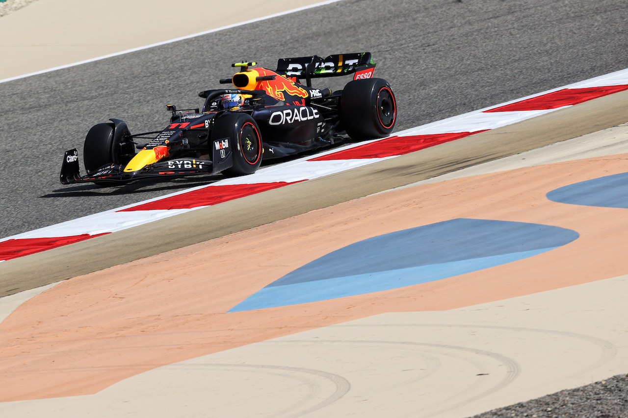 TEST BAHRAIN, Sergio Perez (MEX) Red Bull Racing RB18.
10.03.2022. Formula 1 Testing, Sakhir, Bahrain, Day One.
- www.xpbimages.com, EMail: requests@xpbimages.com © Copyright: Moy / XPB Images
