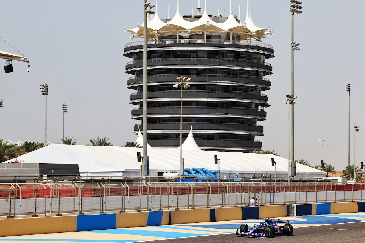 TEST BAHRAIN, Esteban Ocon (FRA) Alpine F1 Team A522.
10.03.2022. Formula 1 Testing, Sakhir, Bahrain, Day One.
- www.xpbimages.com, EMail: requests@xpbimages.com © Copyright: Batchelor / XPB Images