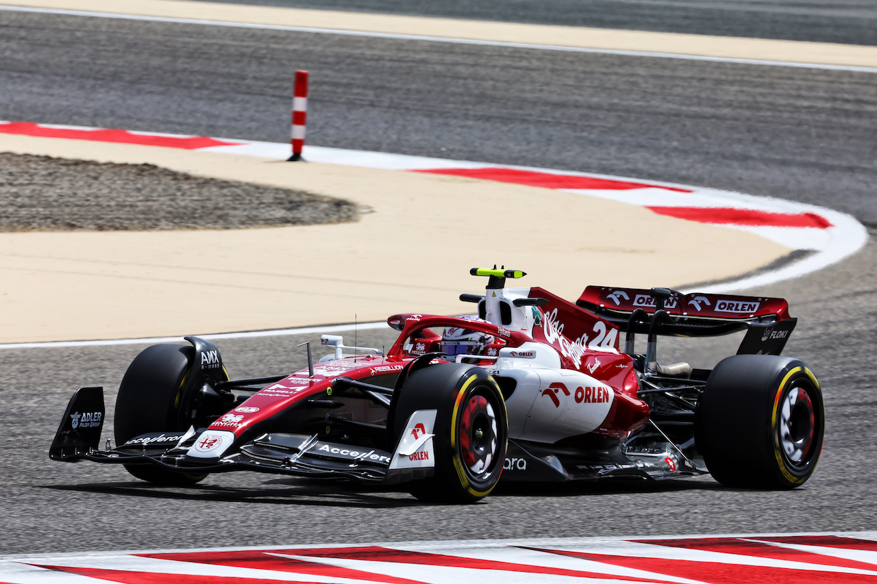 TEST BAHRAIN, Guanyu Zhou (CHN) Alfa Romeo F1 Team C42.
10.03.2022. Formula 1 Testing, Sakhir, Bahrain, Day One.
- www.xpbimages.com, EMail: requests@xpbimages.com © Copyright: Batchelor / XPB Images