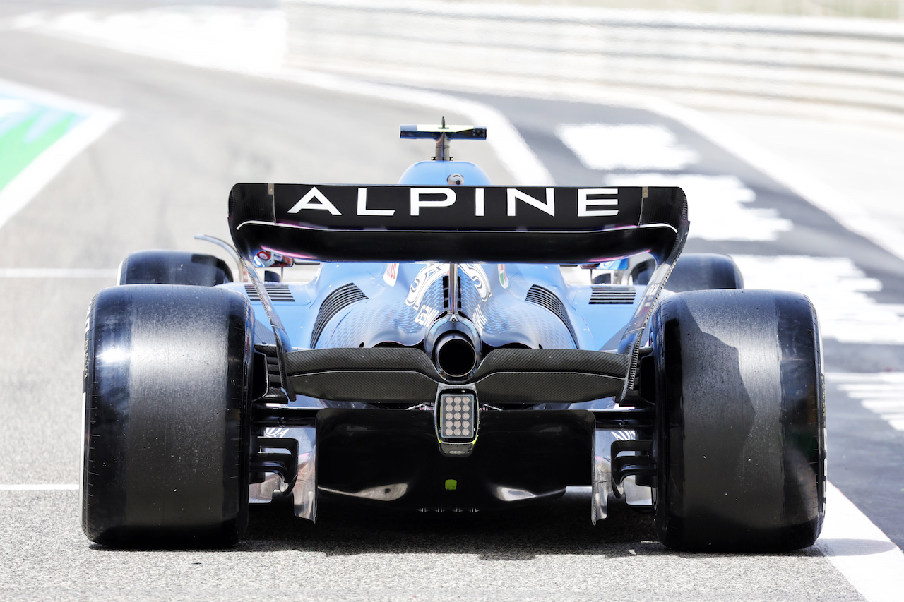 TEST BAHRAIN, Esteban Ocon (FRA) Alpine F1 Team A522.
10.03.2022. Formula 1 Testing, Sakhir, Bahrain, Day One.
- www.xpbimages.com, EMail: requests@xpbimages.com © Copyright: Bearne / XPB Images