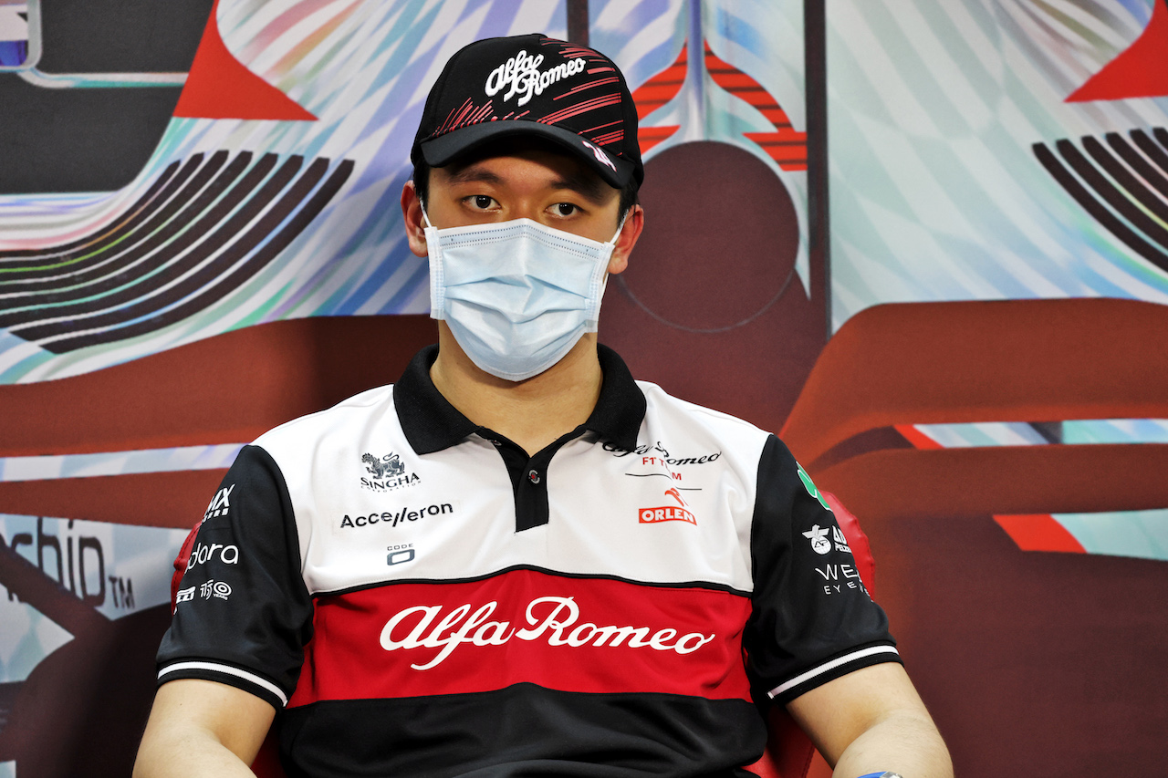 TEST BAHRAIN, Guanyu Zhou (CHN) Alfa Romeo F1 Team in the FIA Press Conference.
10.03.2022. Formula 1 Testing, Sakhir, Bahrain, Day One.
- www.xpbimages.com, EMail: requests@xpbimages.com © Copyright: Bearne / XPB Images