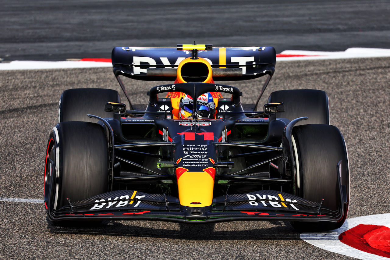 TEST BAHRAIN, Sergio Perez (MEX) Red Bull Racing RB18.
10.03.2022. Formula 1 Testing, Sakhir, Bahrain, Day One.
- www.xpbimages.com, EMail: requests@xpbimages.com © Copyright: Batchelor / XPB Images