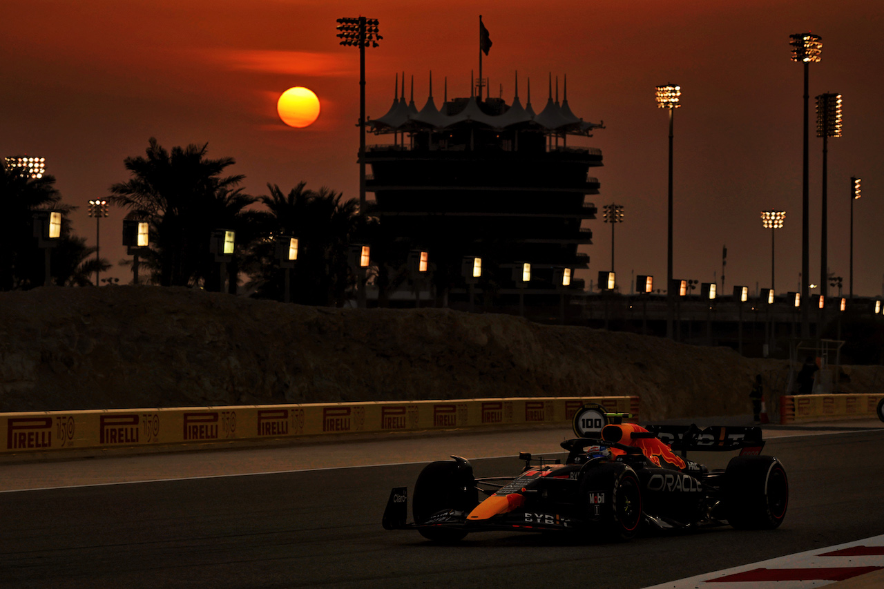 TEST BAHRAIN, Sergio Perez (MEX) Red Bull Racing RB18.
10.03.2022. Formula 1 Testing, Sakhir, Bahrain, Day One.
- www.xpbimages.com, EMail: requests@xpbimages.com © Copyright: Bearne / XPB Images