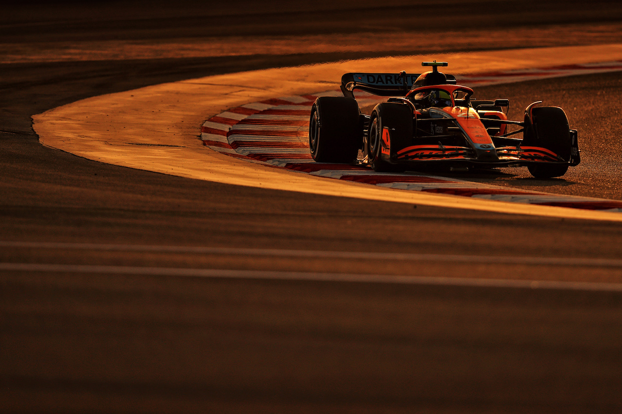 TEST BAHRAIN, Lando Norris (GBR) McLaren MCL36.
10.03.2022. Formula 1 Testing, Sakhir, Bahrain, Day One.
- www.xpbimages.com, EMail: requests@xpbimages.com © Copyright: Moy / XPB Images